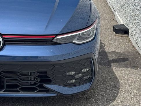 Used 2025 Volkswagen GTI SE FWD image 9