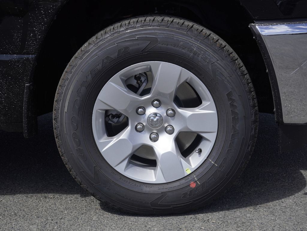 New 2026 RAM 1500 Big Horn AWD/4WD image 11