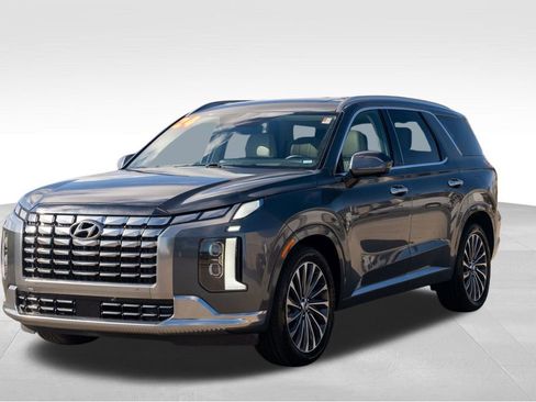 Used 2024 Hyundai Palisade Calligraphy image 3