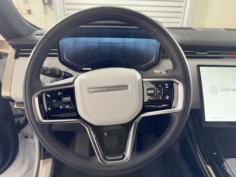 Used 2023 Land Rover Range Rover Sport SE Dynamic image 15