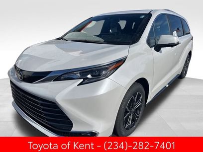 New 2025 Toyota Sienna Platinum