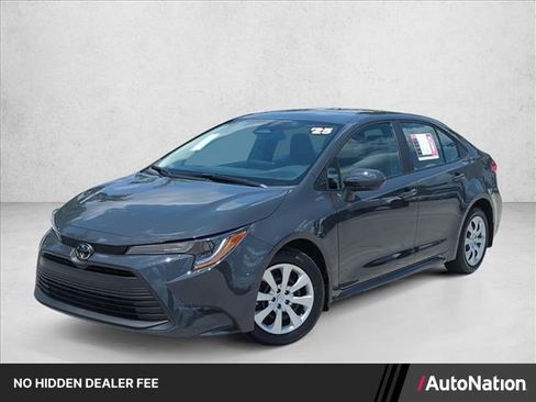 Used 2025 Toyota Corolla LE FWD image 1