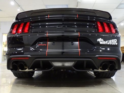 Used 2018 Ford Mustang GT RWD image 13