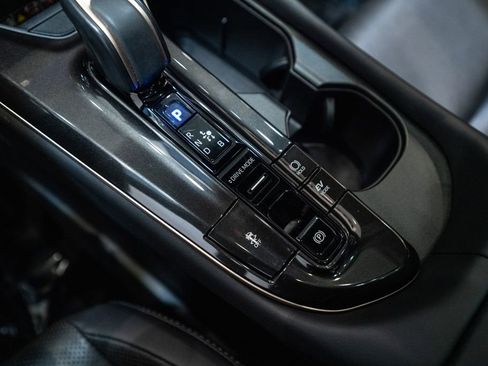 Certified 2024 Toyota Crown Limited image 32