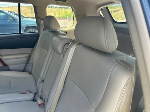 Used 2013 Toyota Highlander Limited AWD/4WD image 8