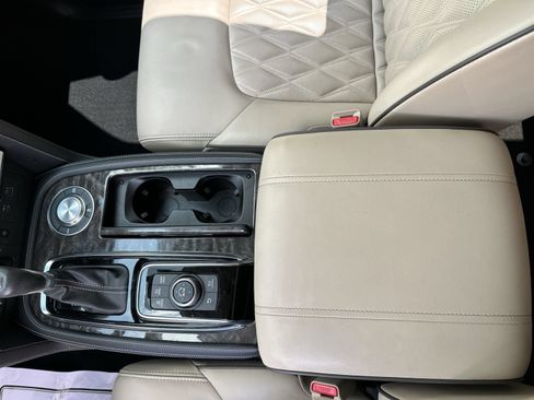 Used 2023 Nissan Armada Platinum w/ Captain's Chairs Package RWD image 19