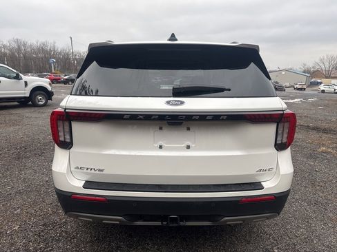 New 2026 Ford Explorer Active w/ Active Comfort Package image 7