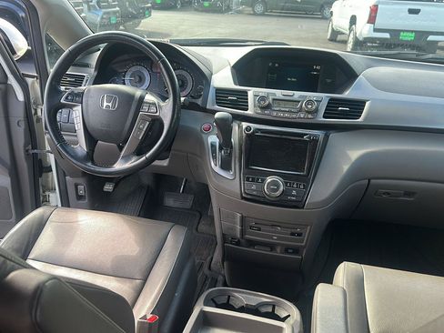 Used 2016 Honda Odyssey Touring Elite image 13