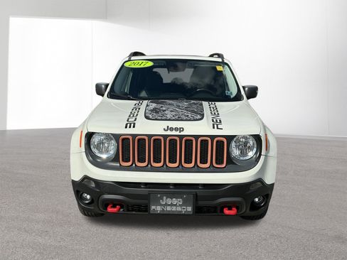 Used 2017 Jeep Renegade Trailhawk AWD/4WD image 8