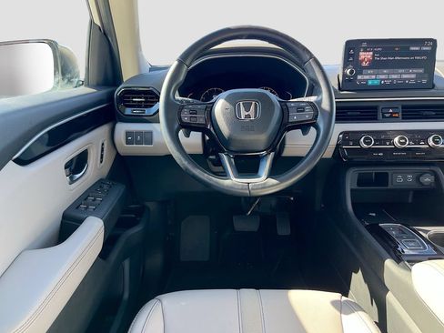 Used 2025 Honda Pilot EX-L image 21