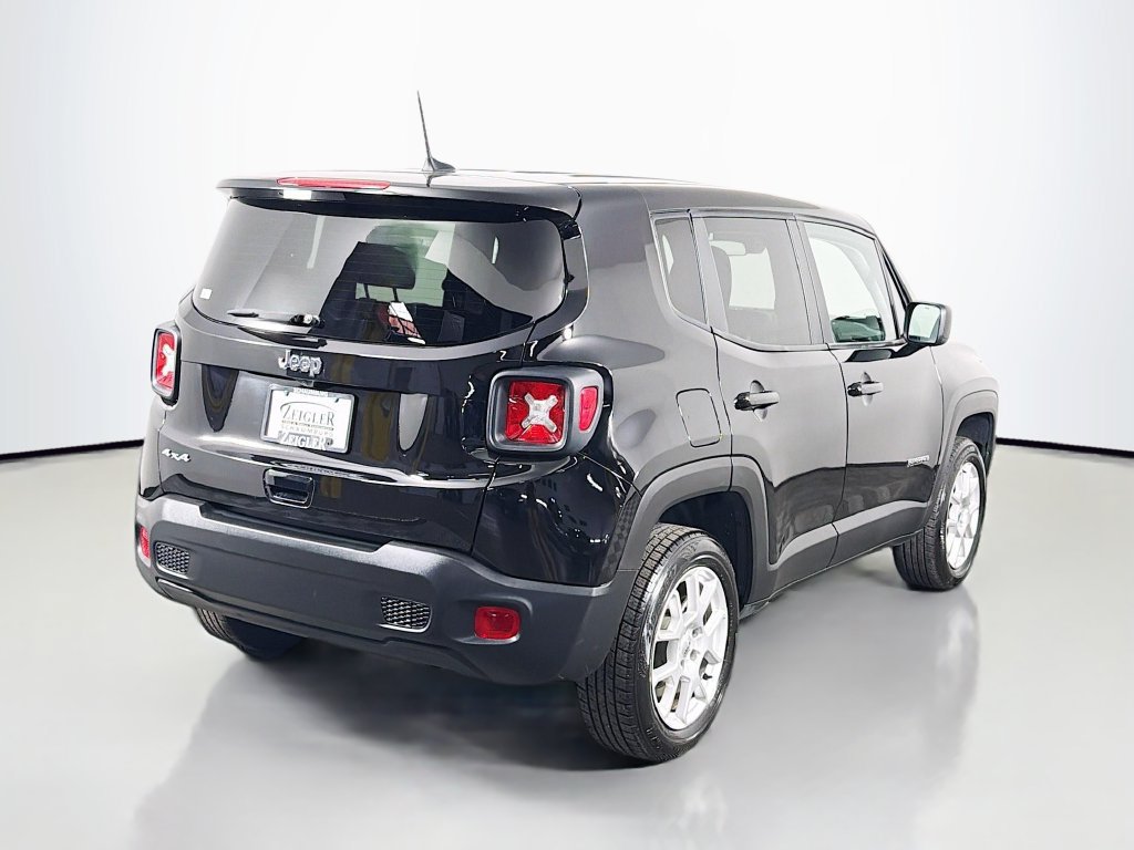 Used 2023 Jeep Renegade Latitude AWD/4WD image 7