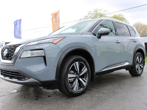 Used 2022 Nissan Rogue SL w/ SL Premium Package image 13