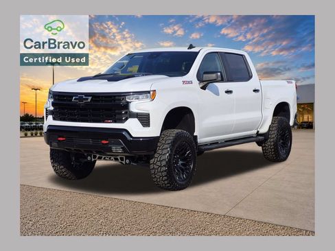 Used 2025 Chevrolet Silverado 1500 LT Trail Boss w/ Convenience Package II AWD/4WD image 1