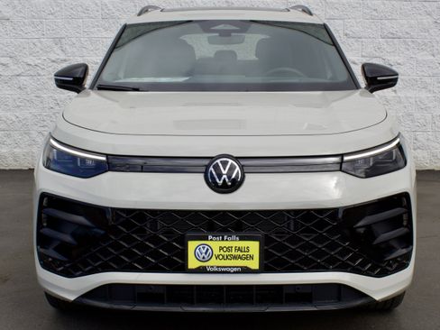 New 2026 Volkswagen Tiguan SE R-Line AWD/4WD image 2