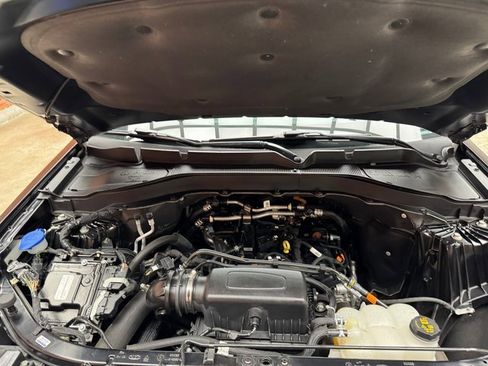 Certified 2023 Ford Explorer XLT image 28