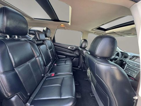 Used 2017 Nissan Pathfinder SL w/ SL Premium Package FWD image 14