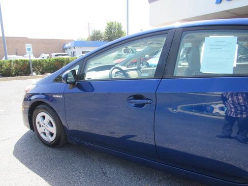 Used 2010 Toyota Prius Five FWD image 11