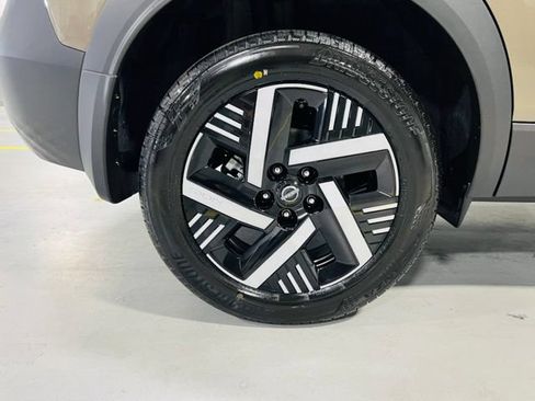 New 2026 Nissan Kicks SV FWD image 10