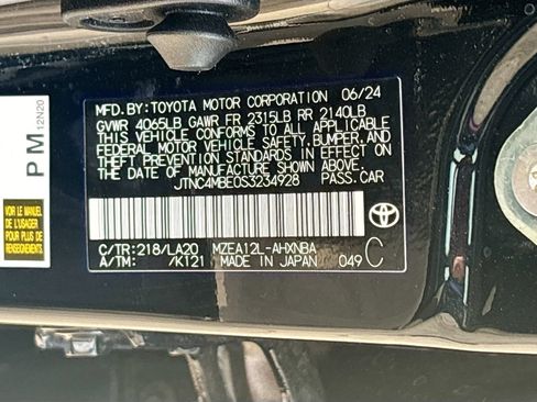 Used 2025 Toyota Corolla XSE FWD image 29