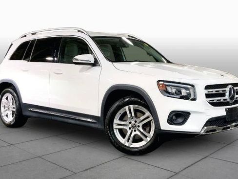 Used 2020 Mercedes-Benz GLB 250 4MATIC image 3