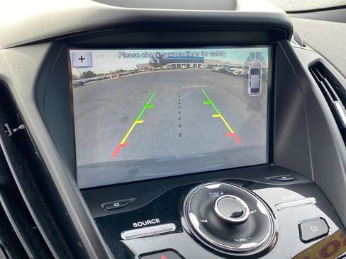 Used 2019 Ford Escape Titanium image 12