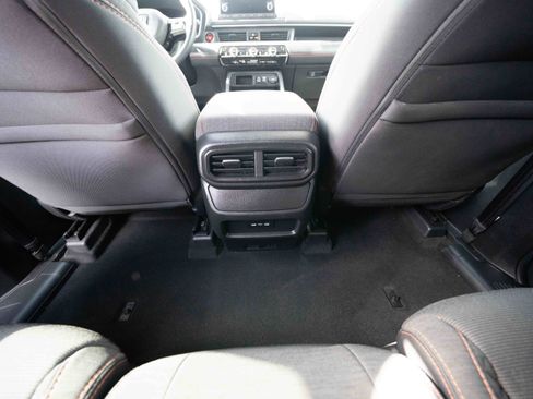 Certified 2025 Honda Pilot Sport image 22