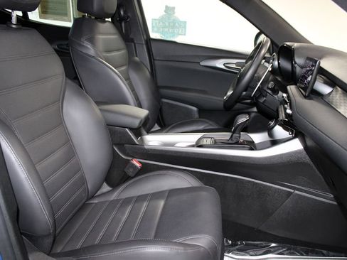Used 2024 Alfa Romeo Tonale Veloce AWD/4WD image 27