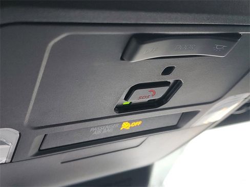 Used 2024 Toyota Tacoma TRD Off-Road image 28