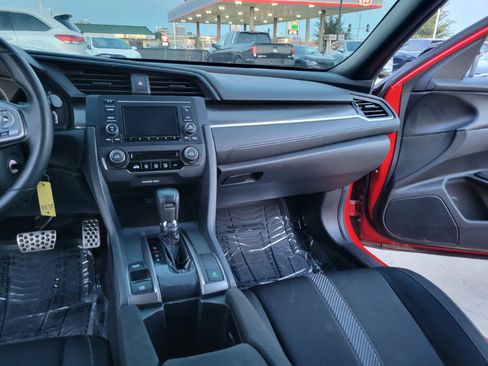 Used 2018 Honda Civic Sport image 26