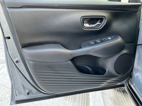 Used 2025 Honda HR-V Sport image 11