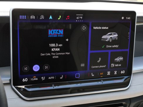 Certified 2025 Volkswagen Tiguan SE AWD/4WD image 23