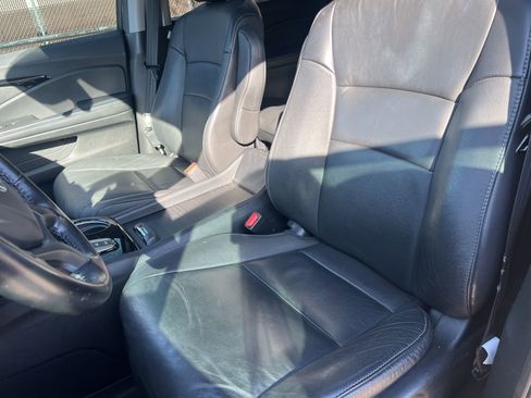 Used 2021 Honda Pilot Touring image 12