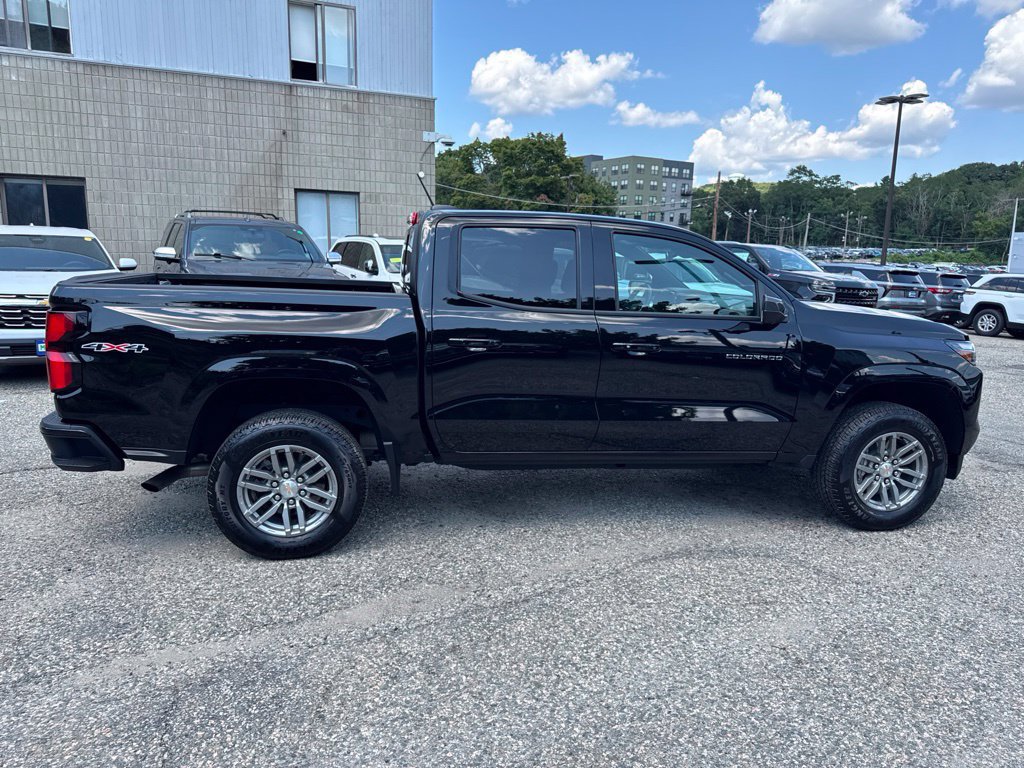 Used 2026 Chevrolet Colorado LT w/ LT Convenience Package AWD/4WD image 8