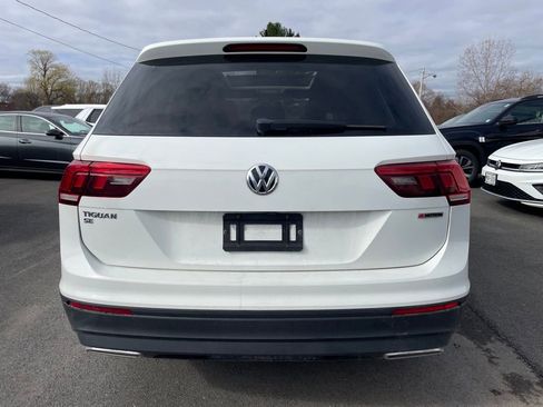 Used 2019 Volkswagen Tiguan SE w/ Panoramic Sunroof Package image 4