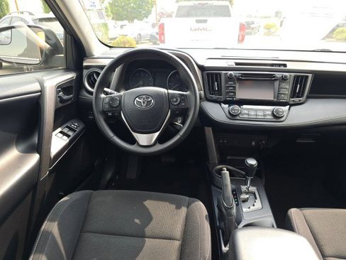 Used 2017 Toyota RAV4 XLE image 20
