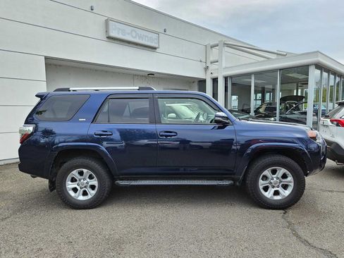 Used 2020 Toyota 4Runner SR5 Premium w/ Moonroof Package image 2