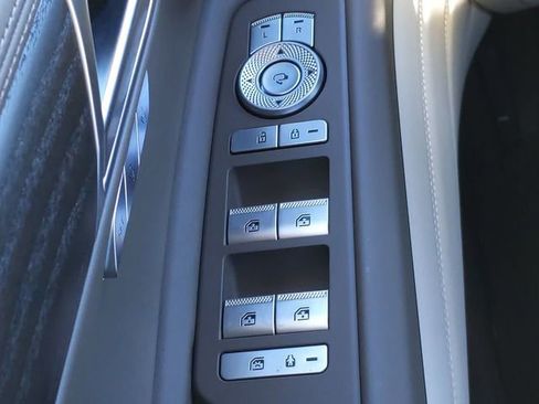 Used 2021 Genesis GV80 2.5T w/ Advanced Package 02 image 24