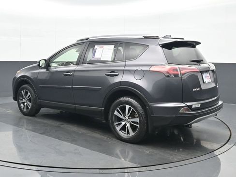Used 2018 Toyota RAV4 XLE image 4