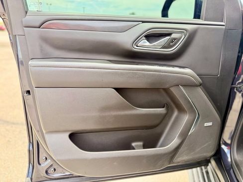 Used 2023 GMC Yukon XL AT4 w/ LPO, Floor Liner Package AWD/4WD image 8