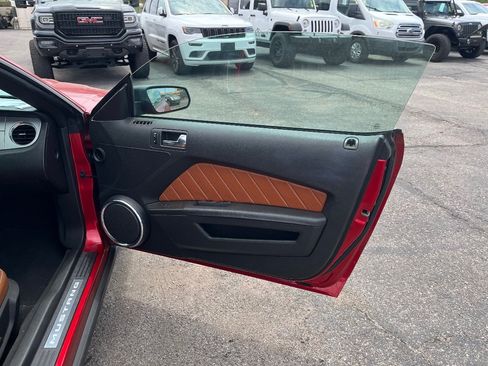Used 2010 Ford Mustang Premium RWD image 16