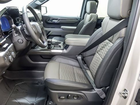 New 2026 Chevrolet Silverado 1500 ZR2 image 15