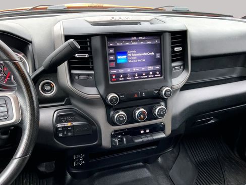 Used 2021 RAM 2500 Tradesman w/ Chrome Appearance Group AWD/4WD image 7