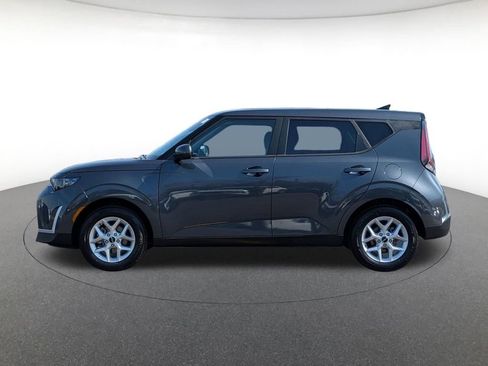 Used 2025 Kia Soul LX FWD image 8