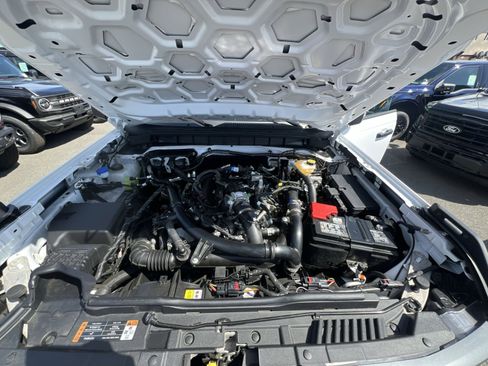 New 2025 Ford Bronco Badlands image 36