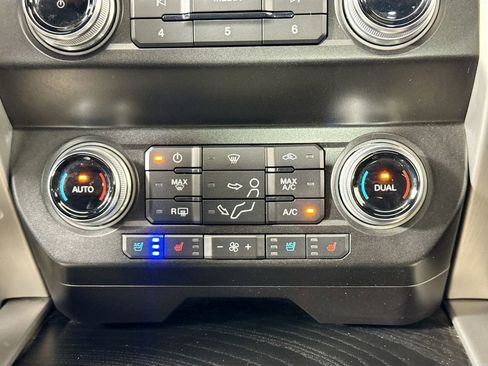 Used 2019 Ford F250 Platinum w/ Platinum Ultimate Package image 16