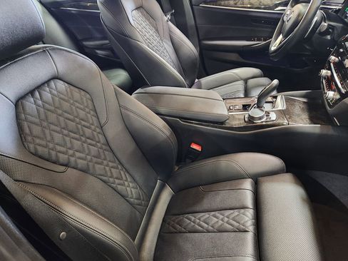 Used 2023 BMW 530i w/ Premium Package image 31