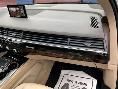 Used 2017 Audi Q7 3.0T Premium Plus image 17