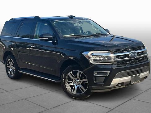 Used 2023 Ford Expedition Limited image 3