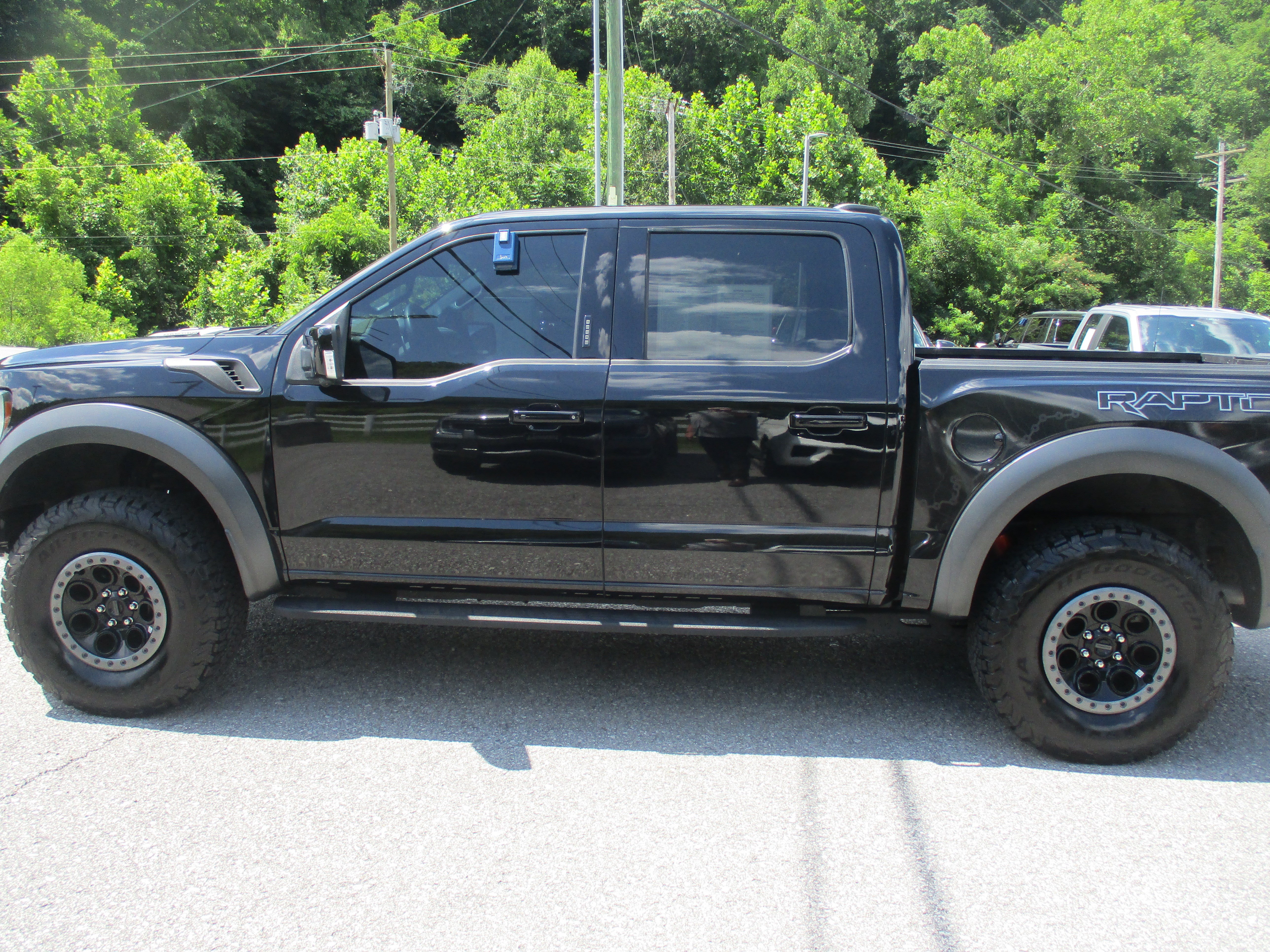 Used 2022 Ford F150 Raptor w/ Raptor 37 Performance Package AWD/4WD image 7