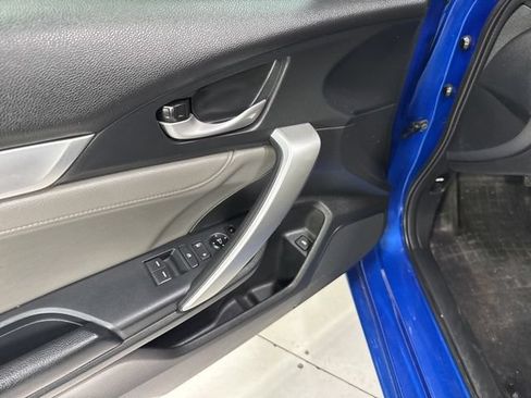 Used 2018 Honda Civic EX-L image 11